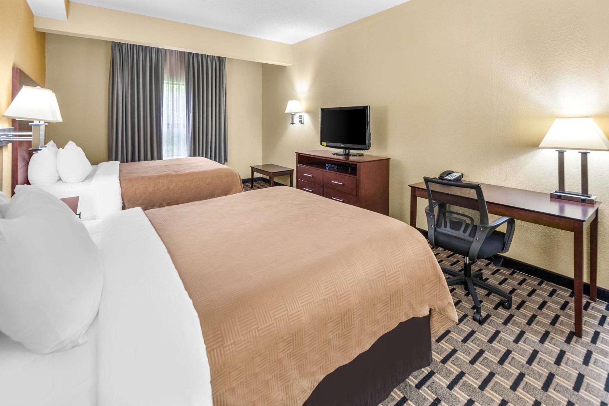 Clarion Inn & Suites Northwest Indianapolis Exteriér fotografie
